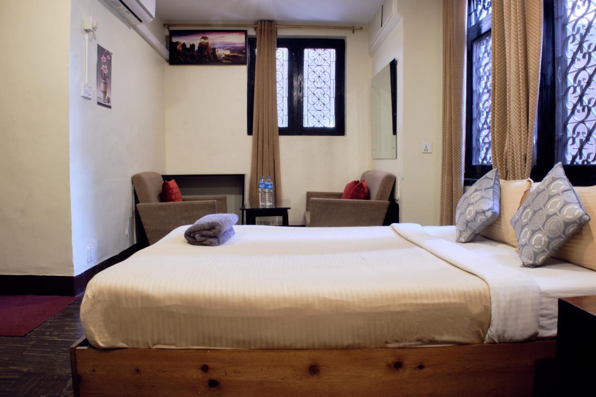 Hotel Shree Tara カトマンズ エクステリア 写真