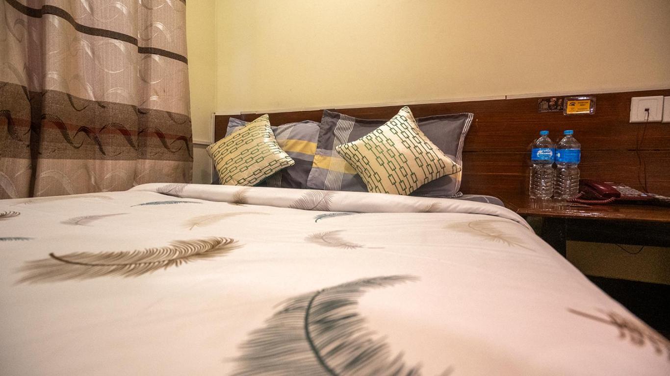 Hotel Shree Tara カトマンズ エクステリア 写真